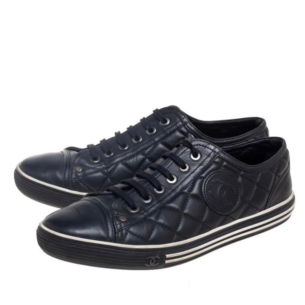 100% Authentic CHANEL Black Quilted Leather CC
Low Top Sneaker Size 38.5